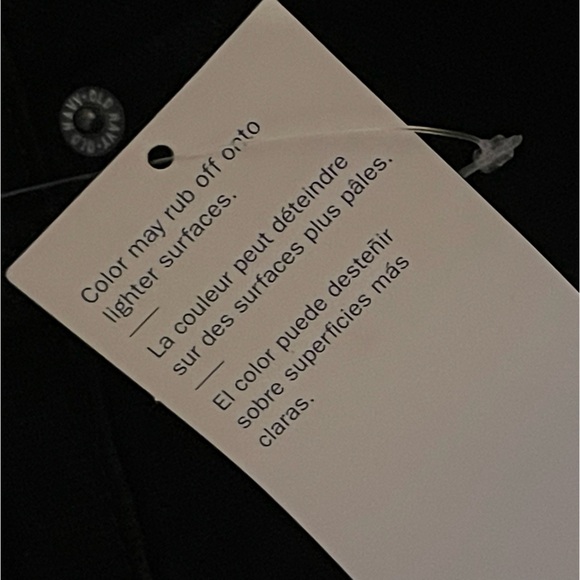 🔥⚫️NWT OLD NAVY size 22 frayed hem black denim shorts! Classic & stylish - Picture 6 of 8